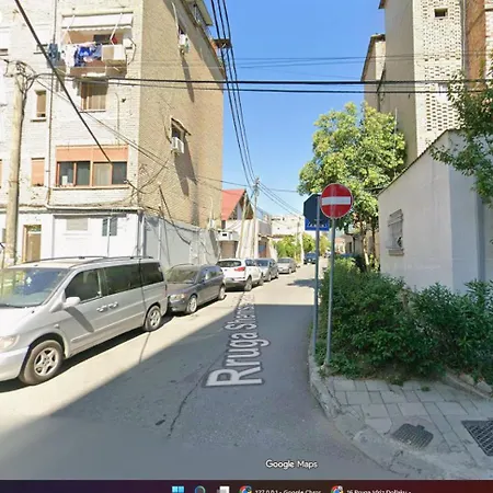 Tia Family Lelcaj * Tirana